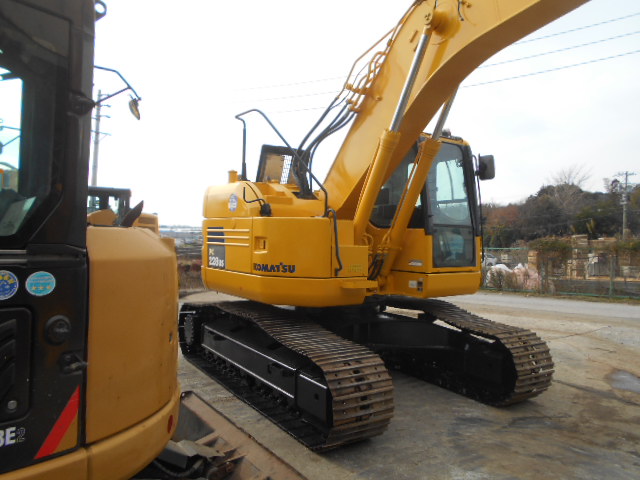 PC228US-8,クレーン仕様、マルチ、4,606時間