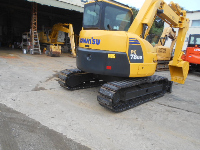 PC78UU-8（クレーン仕様、マルチ、4,120時間）