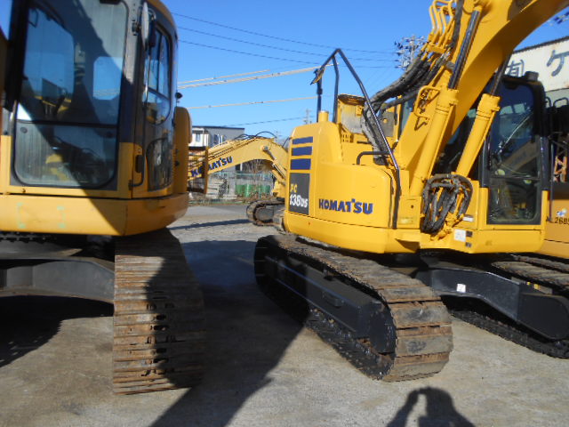 PC138US-10（往復配管、クレーン仕様、4,332時間）