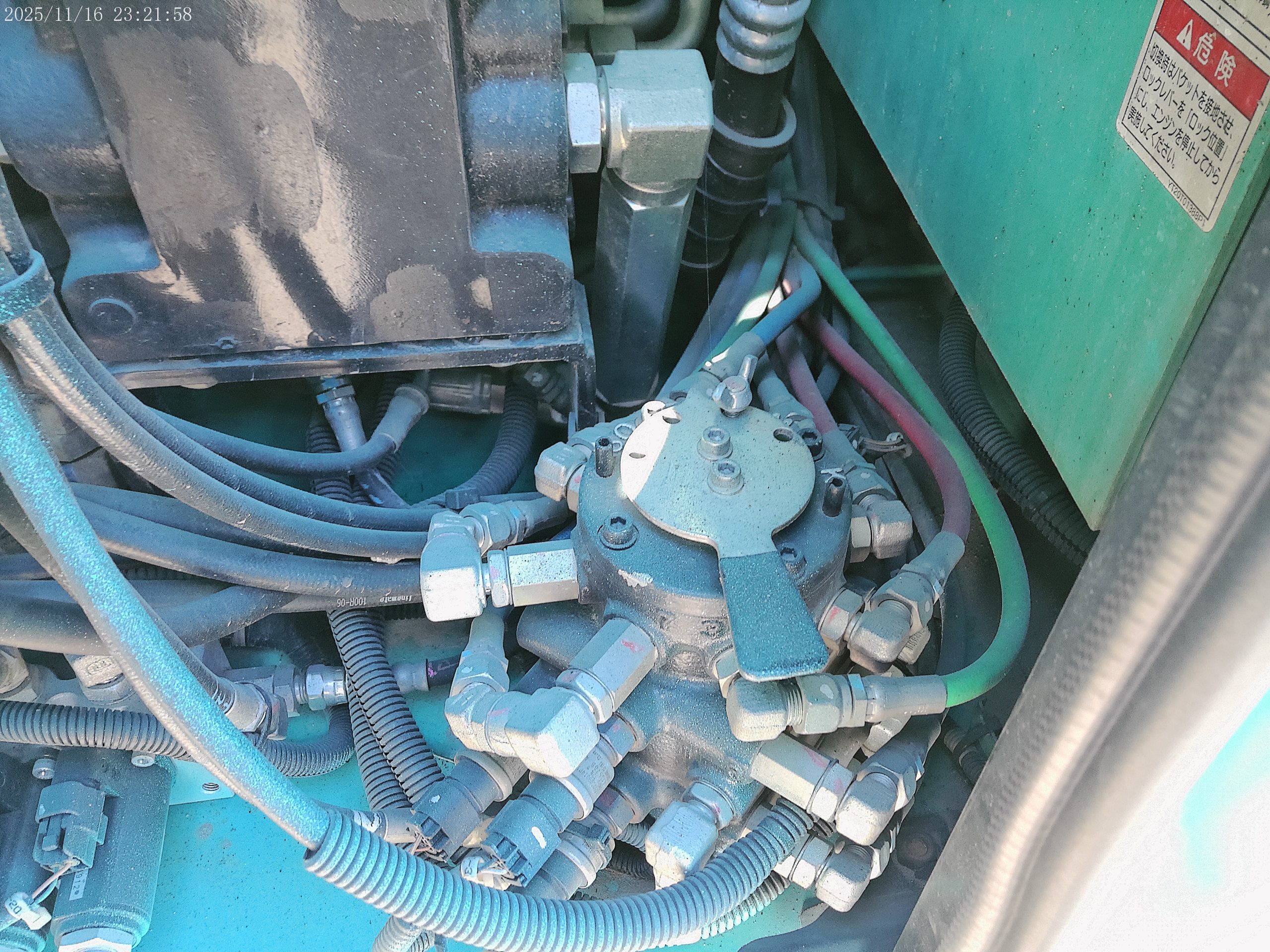 SK80UR-6（クレーン仕様、マルチ,3,751時間）