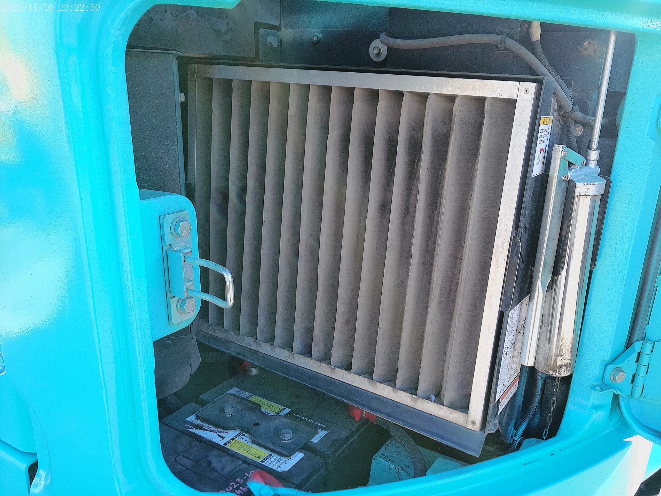 SK80UR-6（クレーン仕様、マルチ,3,751時間）