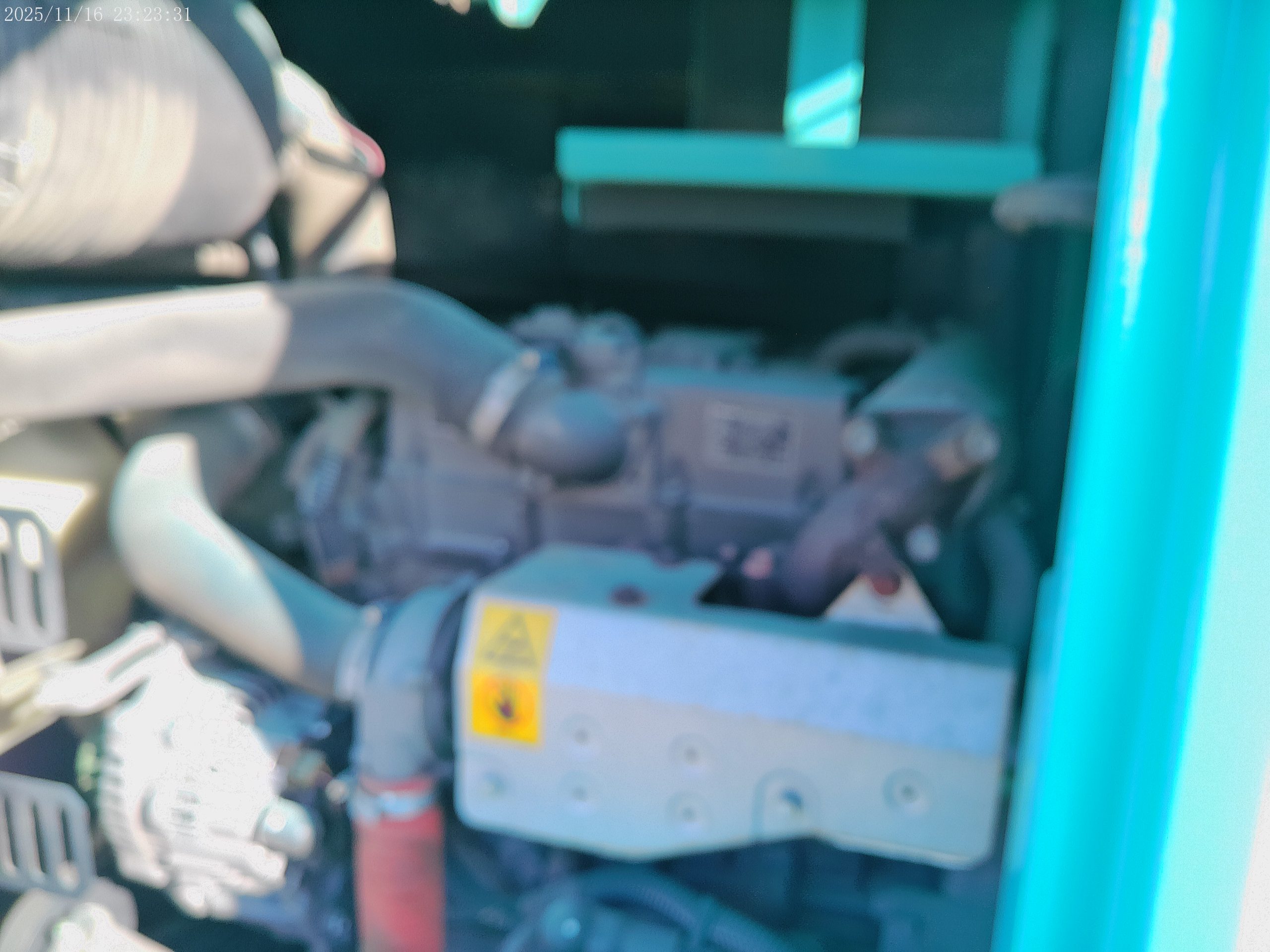 SK80UR-6（クレーン仕様、マルチ,3,751時間）