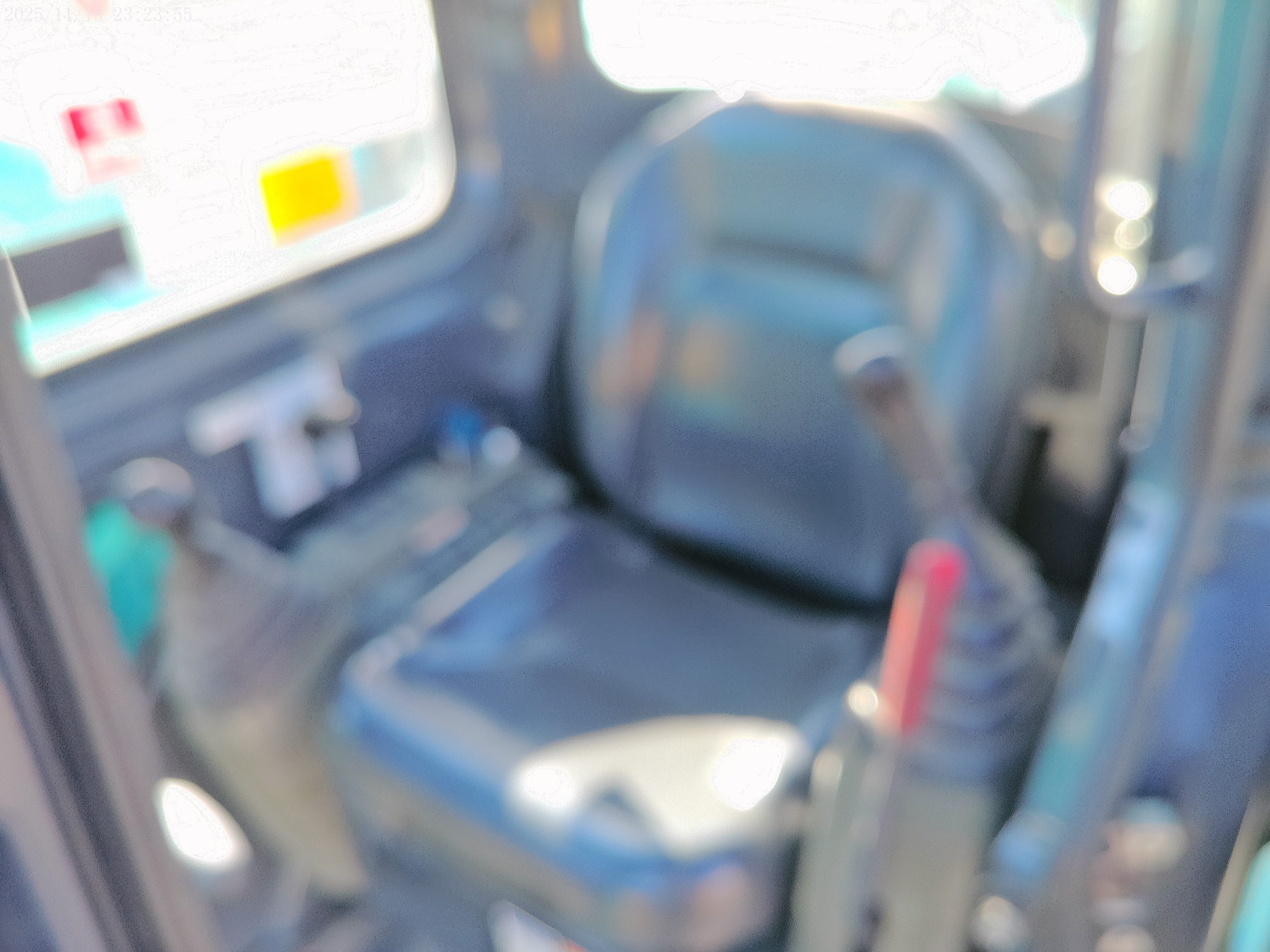 SK80UR-6（クレーン仕様、マルチ,3,751時間）