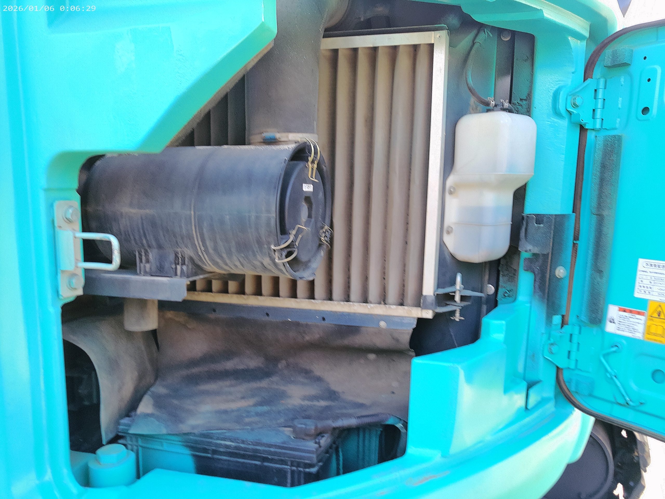 SK130UR-3（クレーン仕様、マルチ、3,220時間）