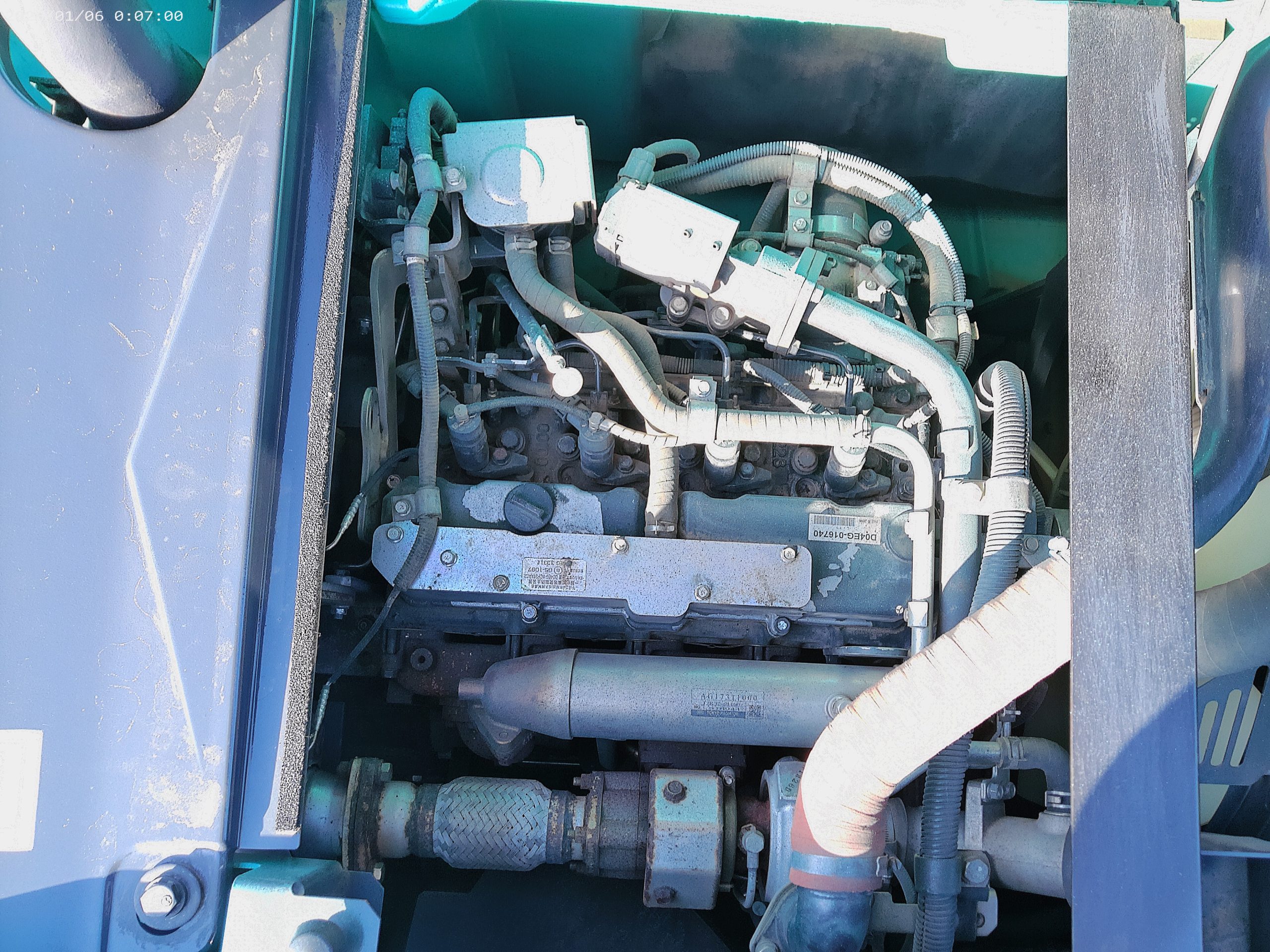 SK130UR-3（クレーン仕様、マルチ、3,220時間）