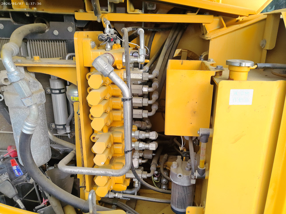 308E2SRE（1,935時間、クレーン仕様、マルチ）